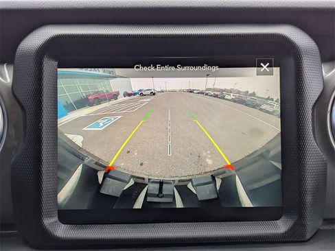 Used 2020 Jeep Wrangler Unlimited Sahara w/ Uconnect 4C Nav & Sound Group image 22