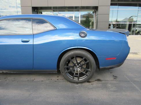 Used 2021 Dodge Challenger R/T Scat Pack w/ Shaker Package RWD image 7