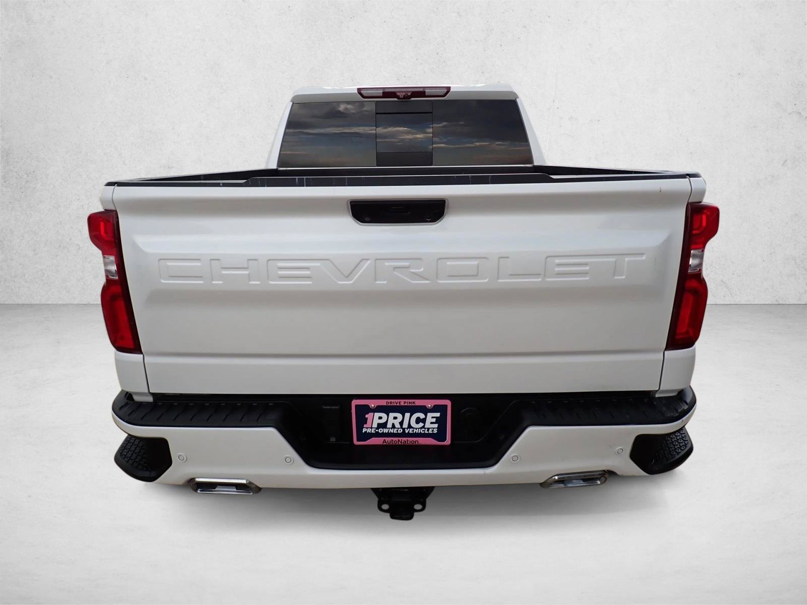 Used 2023 Chevrolet Silverado 1500 High Country w/ High Country Premium Package AWD/4WD image 3