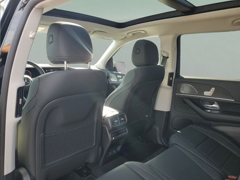 Certified 2026 Mercedes-Benz GLS 450 4MATIC image 9