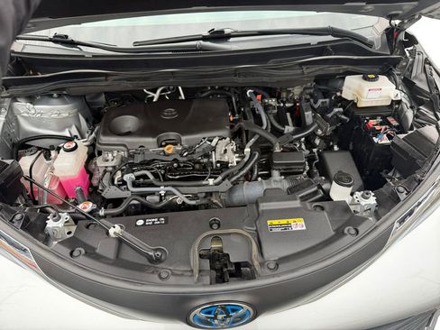 Used 2021 Toyota Sienna XLE image 25