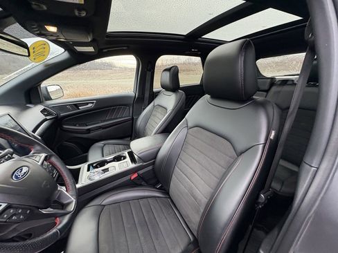 Used 2022 Ford Edge ST-Line image 32