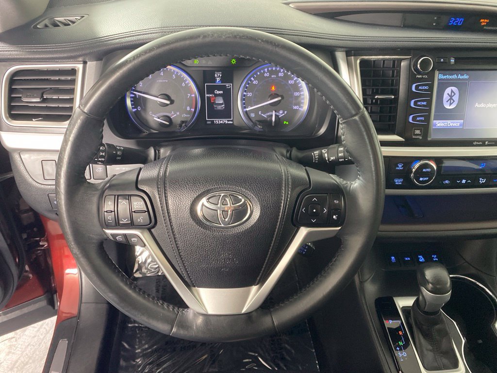 Used 2014 Toyota Highlander Limited AWD/4WD image 17