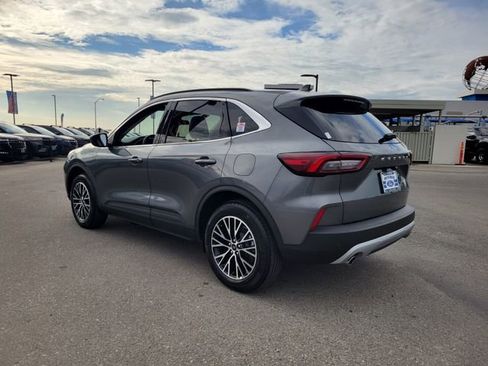 Used 2025 Ford Escape Base image 4