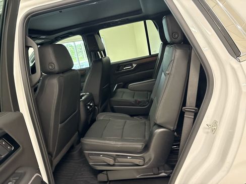 Used 2026 GMC Yukon Denali w/ Sun & Power Step Package AWD/4WD image 13