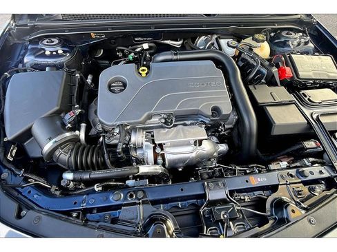 Used 2022 Chevrolet Malibu LT image 10