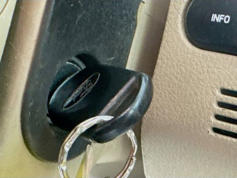 Used 2008 Ford F150 Lariat image 18