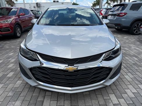 Used 2019 Chevrolet Cruze LS w/ LS Convenience Package FWD image 2