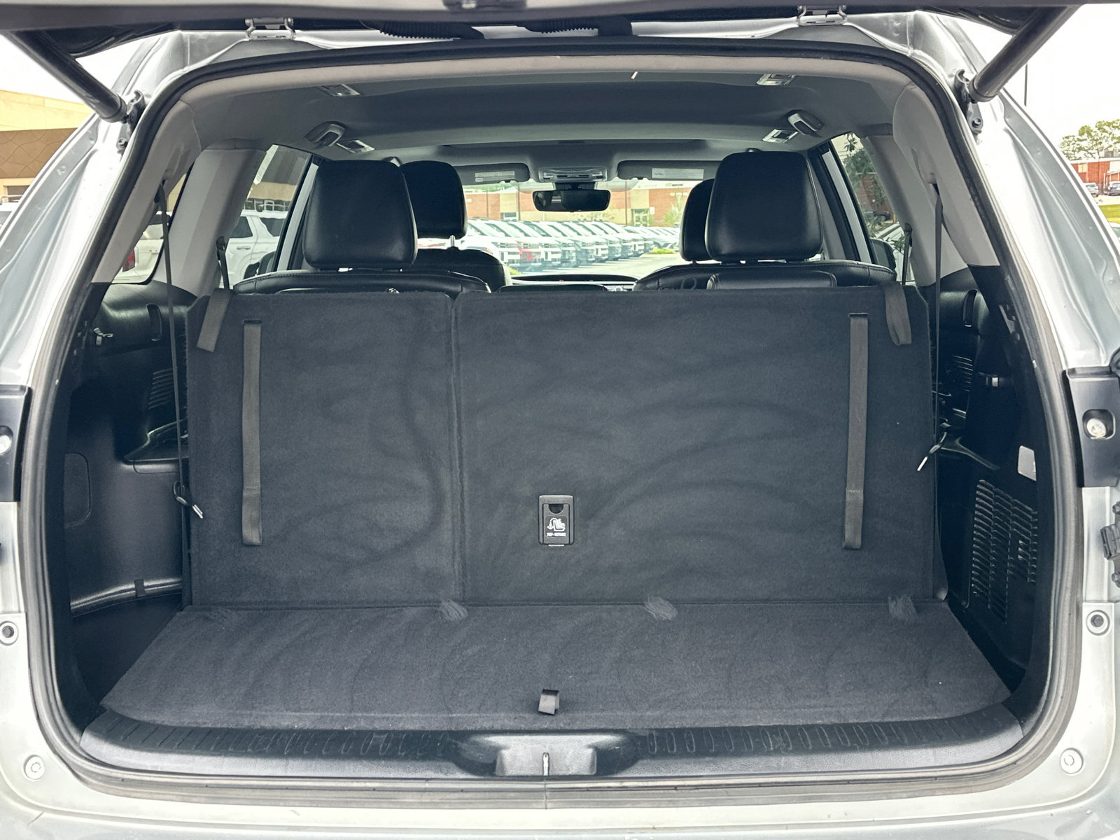 Used 2018 Toyota Highlander XLE FWD image 16