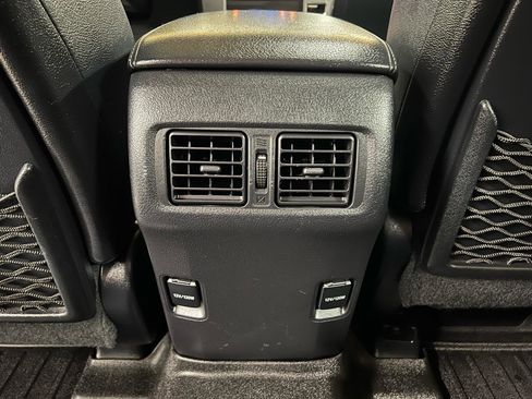 Used 2015 Toyota 4Runner Limited image 24