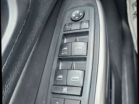 Used 2020 Jeep Cherokee Latitude Lux w/ Comfort/Convenience Group AWD/4WD image 20
