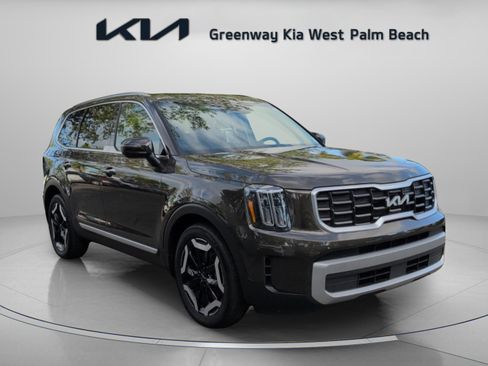 Certified 2023 Kia Telluride S w/ S Sunroof Package image 1