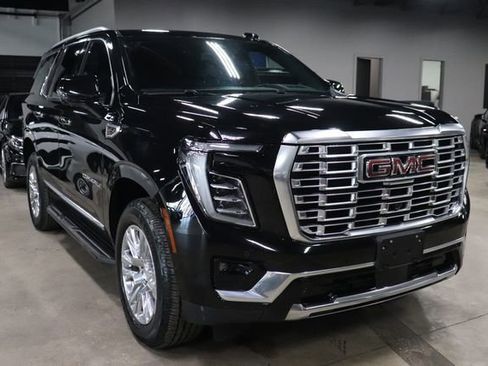 Used 2025 GMC Yukon Denali AWD/4WD image 7