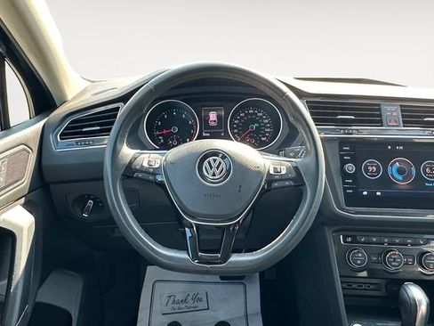 Used 2020 Volkswagen Tiguan SE FWD image 14