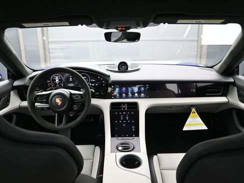 New 2026 Porsche Taycan GTS image 19