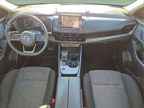 Used 2021 Nissan Rogue SV image 16