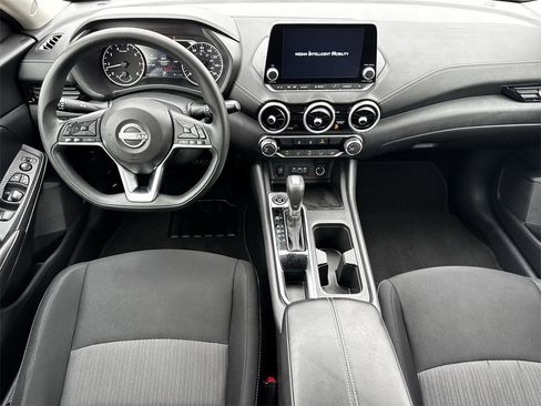 Used 2024 Nissan Sentra SV image 13