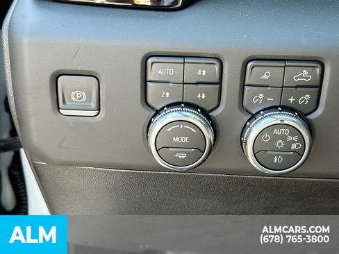 Used 2025 GMC Sierra 3500 Denali Ultimate image 39