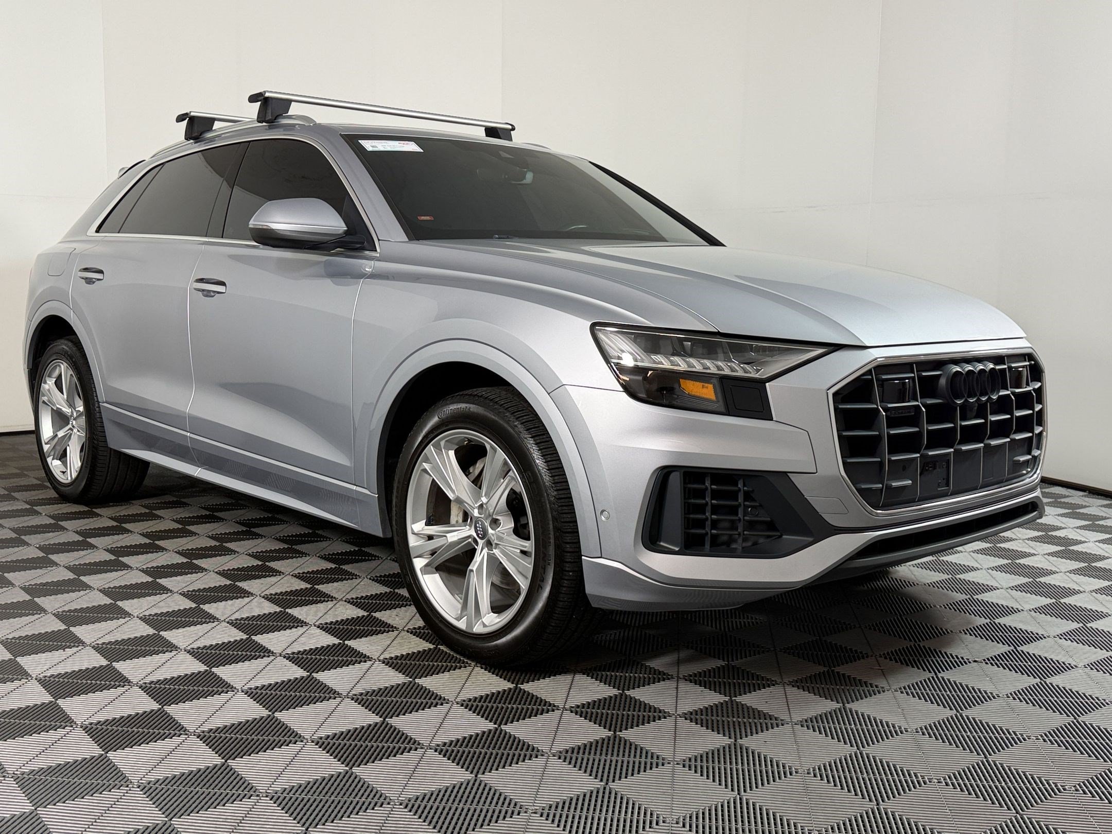 Used 2020 Audi Q8 Prestige w/ Prestige Package AWD/4WD image 25