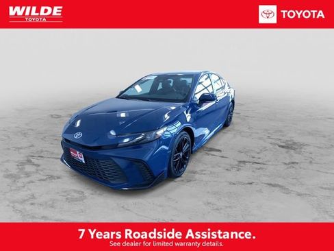 Certified 2025 Toyota Camry SE image 5