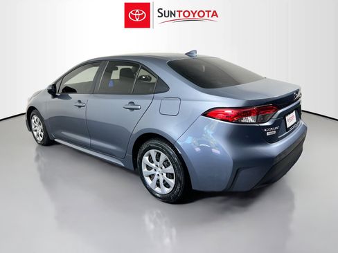 Used 2025 Toyota Corolla LE FWD image 6
