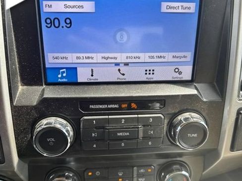 Used 2019 Ford F150 Lariat RWD image 11