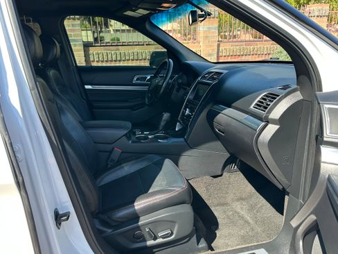 Used 2017 Ford Explorer Sport w/ Equipment Group 401A image 11