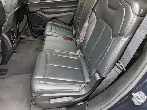 Certified 2023 Jeep Grand Cherokee L Limited AWD/4WD image 24