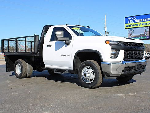 Used 2022 Chevrolet Silverado 3500 W/T w/ WT Convenience Package image 3