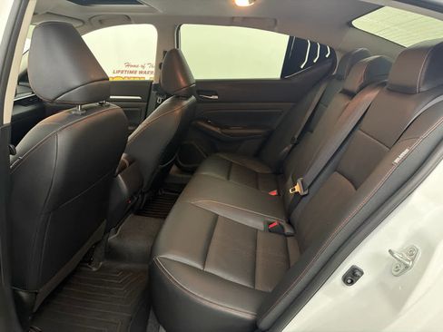 Used 2024 Nissan Altima 2.5 SR w/ SR Premium Package image 16