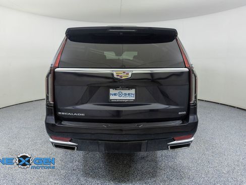 Used 2022 Cadillac Escalade ESV Premium Luxury image 6