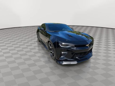 Used 2017 Chevrolet Camaro SS RWD image 2