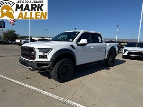 Used 2018 Ford F150 Raptor w/ Equipment Group 802A Luxury AWD/4WD image 2