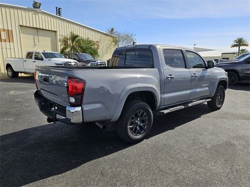 Used 2020 Toyota Tacoma 2WD Double Cab image 12