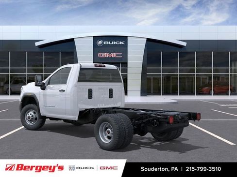 New 2025 GMC Sierra 3500 Pro w/ Convenience Package image 4