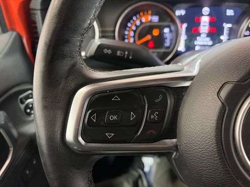 Used 2019 Jeep Wrangler Unlimited Sahara w/ Advanced Safety Group AWD/4WD image 28