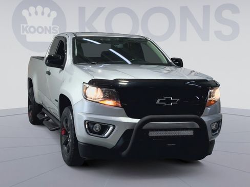 Used 2017 Chevrolet Colorado LT w/ Redline Special Edition image 4