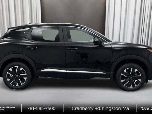 New 2026 Nissan Kicks SV AWD/4WD image 4
