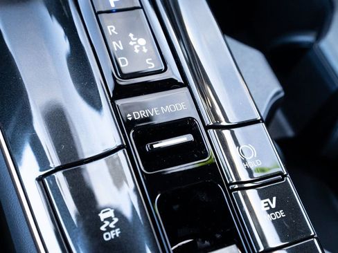 New 2025 Toyota Crown Signia w/ Advanced Technology Package image 28