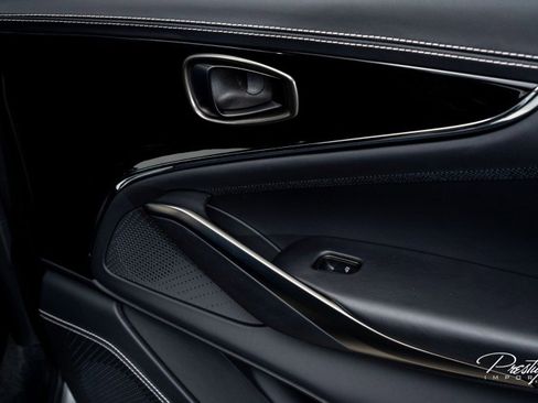 Used 2025 Aston Martin DBX 707 image 42