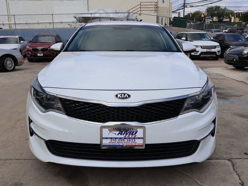 Used 2016 Kia Optima LX w/ Option Group 014 FWD image 2