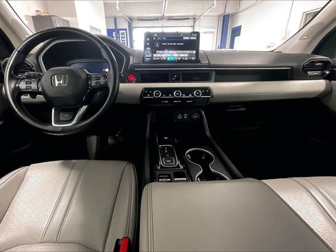 Used 2023 Honda Pilot Elite image 22