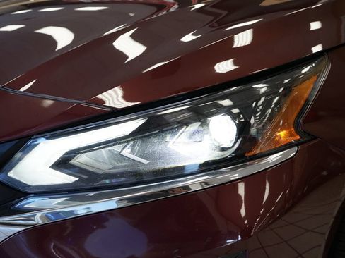 Used 2024 Nissan Altima 2.5 SV FWD image 21