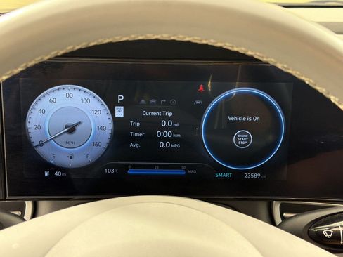 Used 2025 Hyundai Elantra SEL FWD image 22