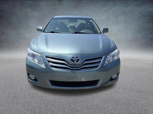 Used 2010 Toyota Camry XLE FWD image 3
