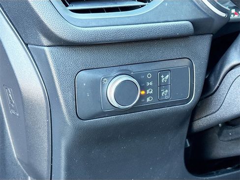 Used 2022 Ford Escape SE image 25