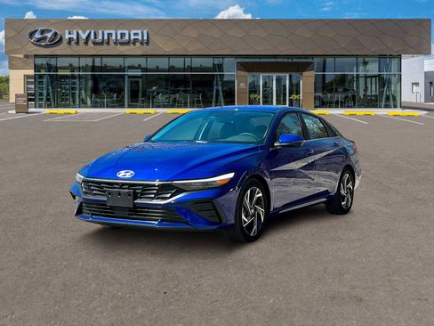 Used 2025 Hyundai Elantra Limited FWD image 1