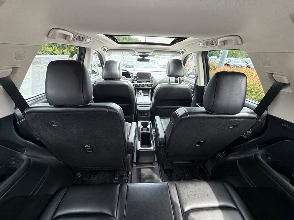 Used 2023 Nissan Pathfinder Platinum AWD/4WD image 17