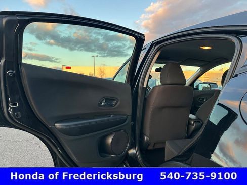 Certified 2018 Honda HR-V LX image 30