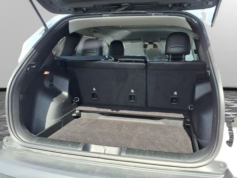 Used 2019 Jeep Cherokee Latitude Plus image 13